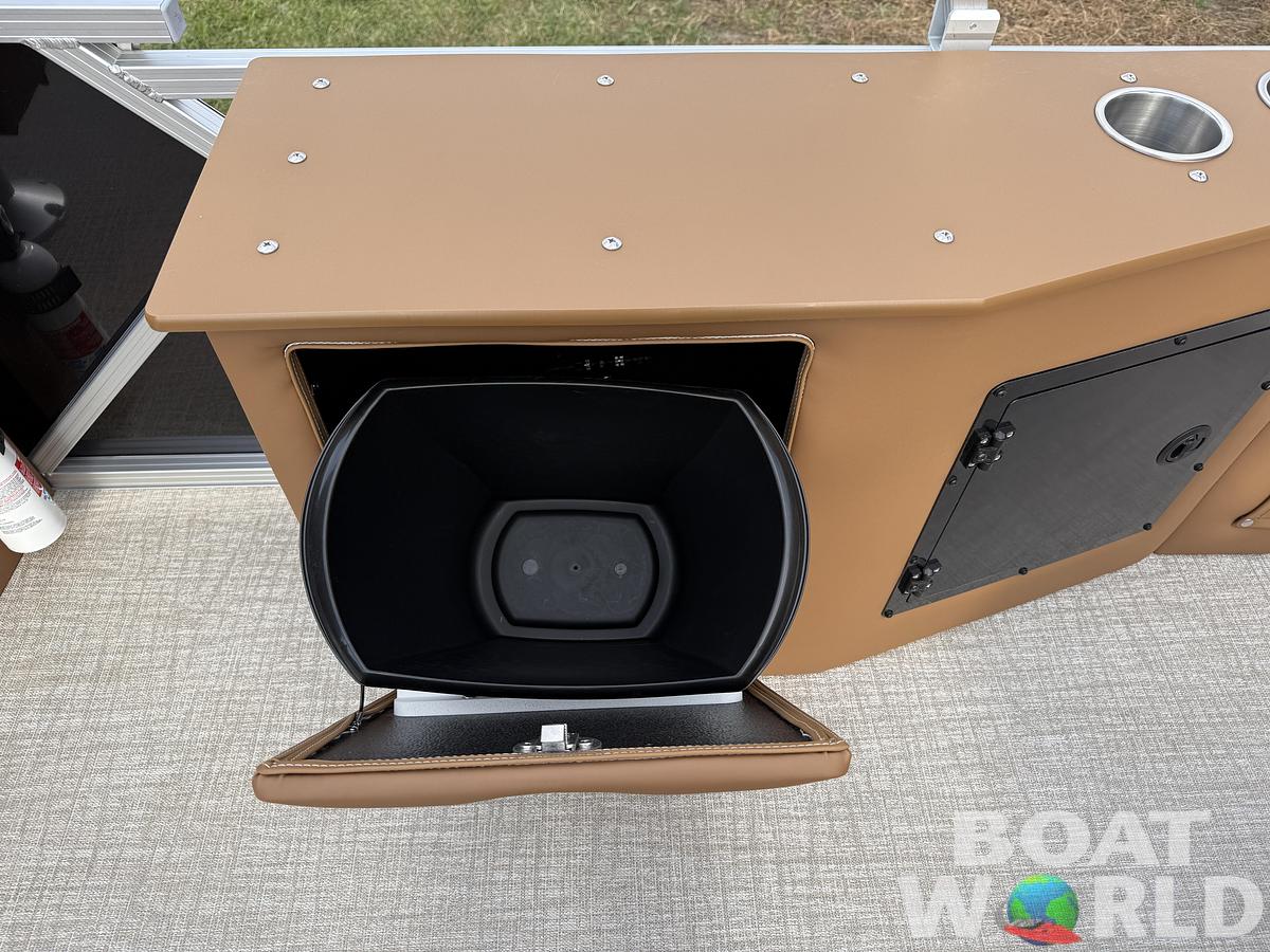 2026 Tahoe Pontoons LTZ 2385 Cruise Rear Bench (CRB) 