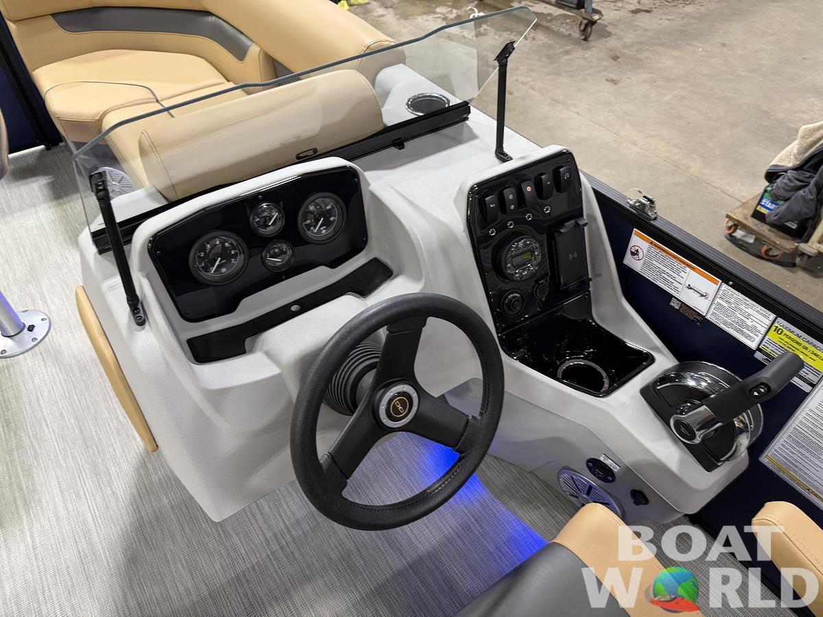 2027 Princecraft Vectra 21 RL Swingback Dinette $35495