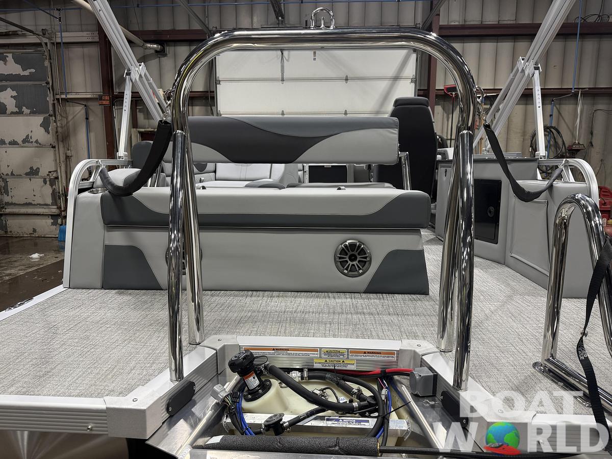 2026 Tahoe Pontoons LTZ 2185 Cruise Rear Bench (CRB)