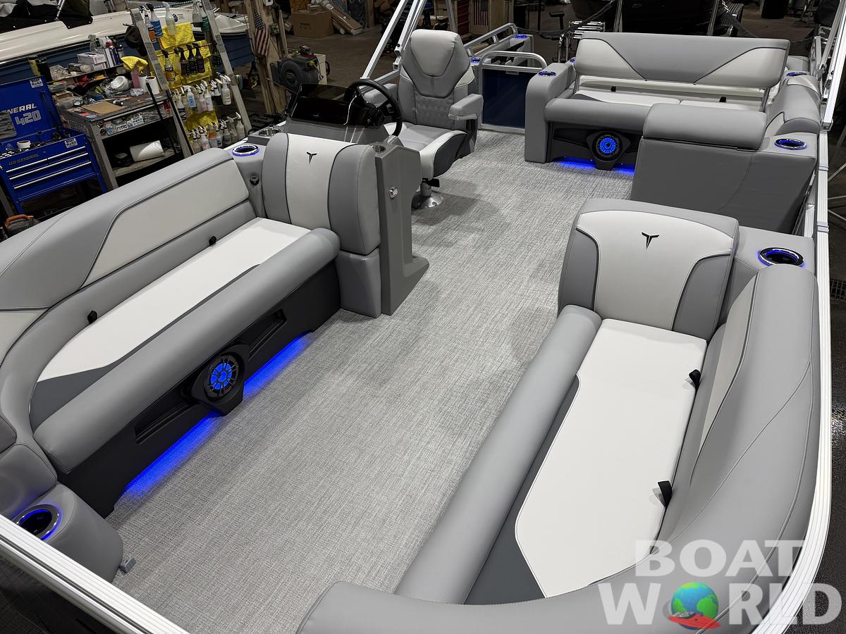 2026 Tahoe Sport 2385 Swingback (VRB) Tritoon 