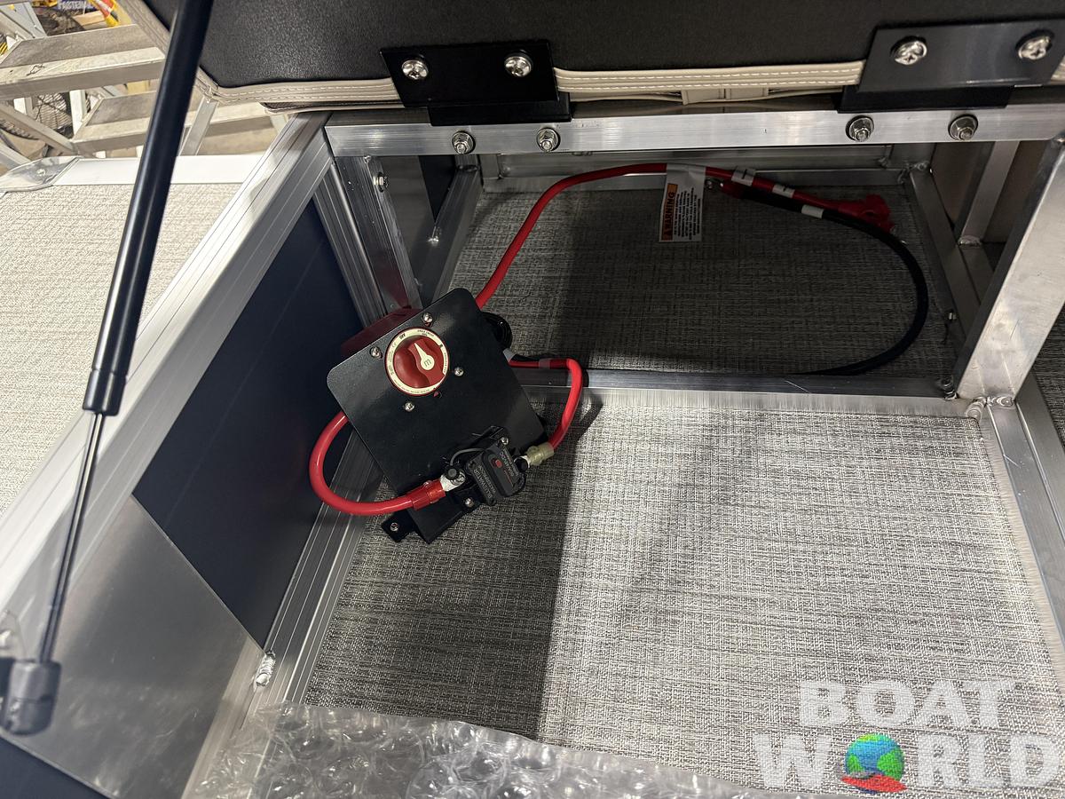 2026 Tahoe Pontoons LTZ 2385 Swingback (VRB) 