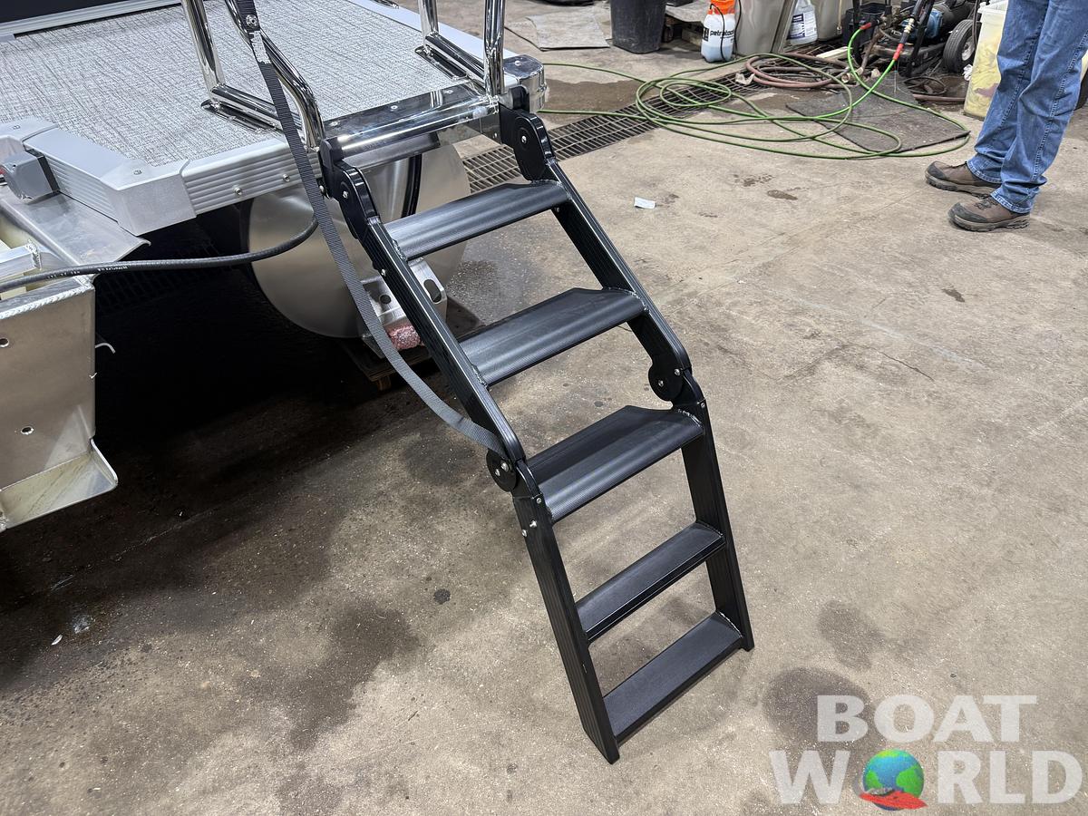 2026 Tahoe LTZ 2385 Quad Lounge & 4-Stroke $38995