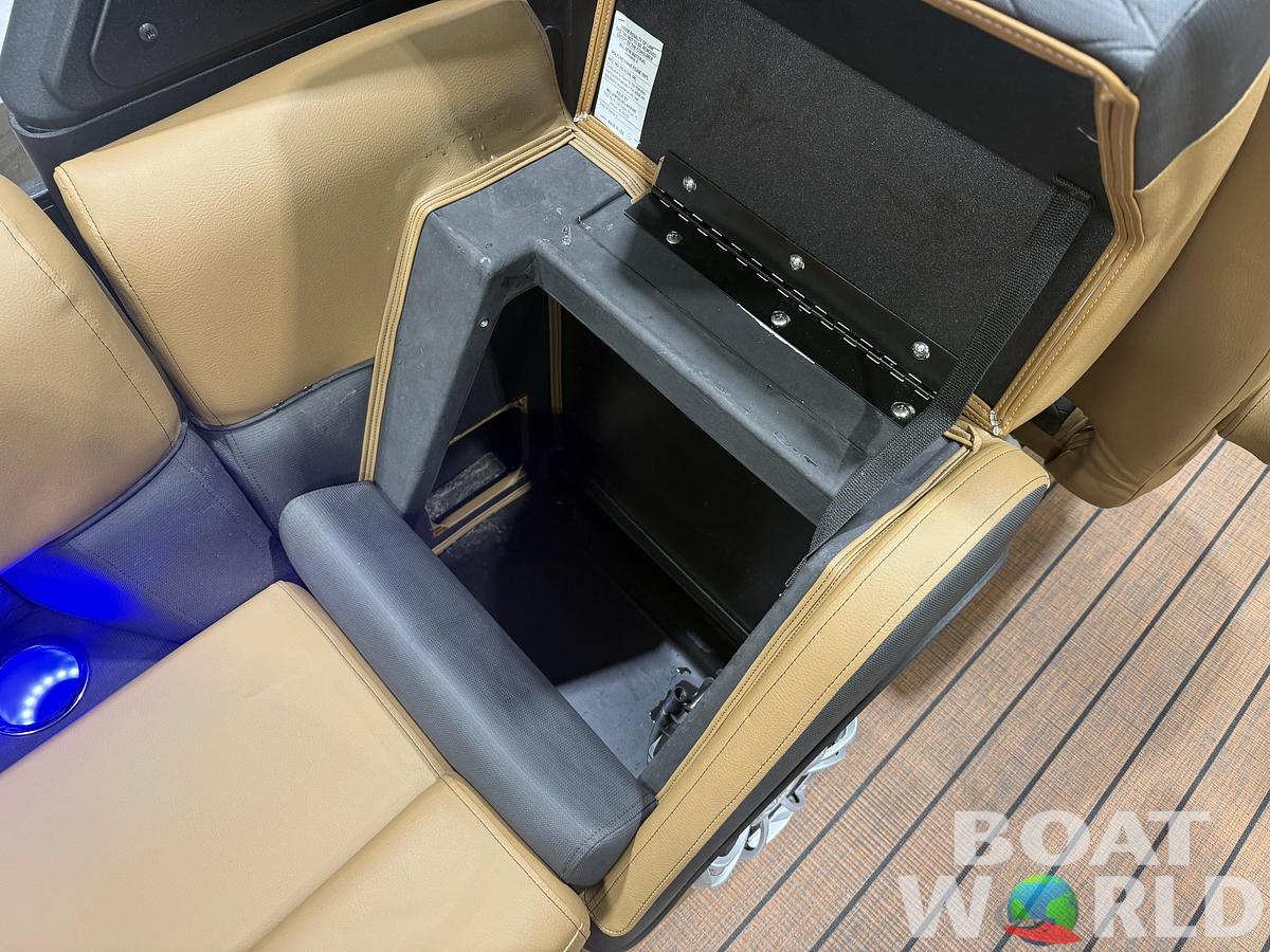 2026 Bentley Pontoons Elite 253 Admiral 350HP Quad Lounge Tritoon