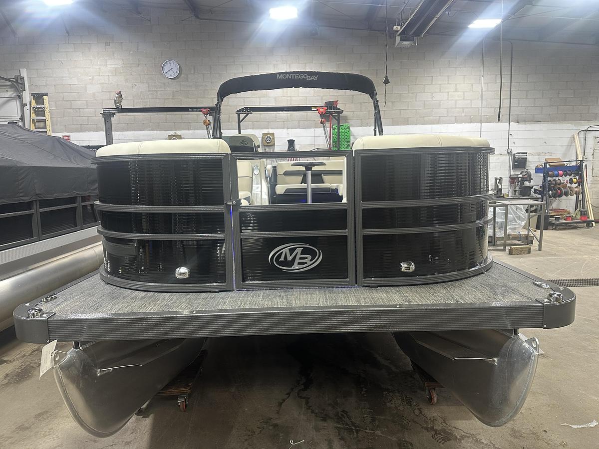 2025 Montego Bay 8522 Fish & Cruise Deluxe Pontoon & Honda 4-Stroke EFI