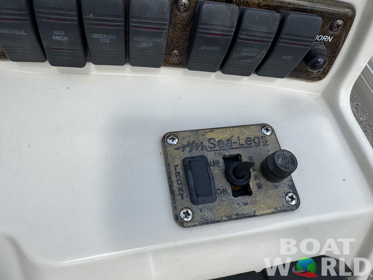 Used 2004 Sweetwater 2222 DF Pontoon WITH SEA LEGS