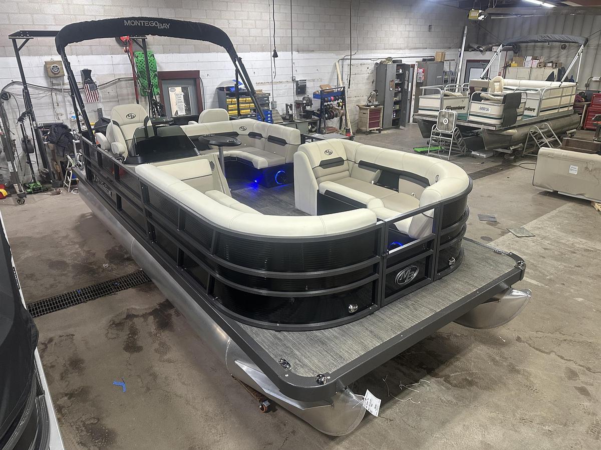 2025 Montego Bay 8522 Fish & Cruise Deluxe Pontoon & Honda 4-Stroke EFI