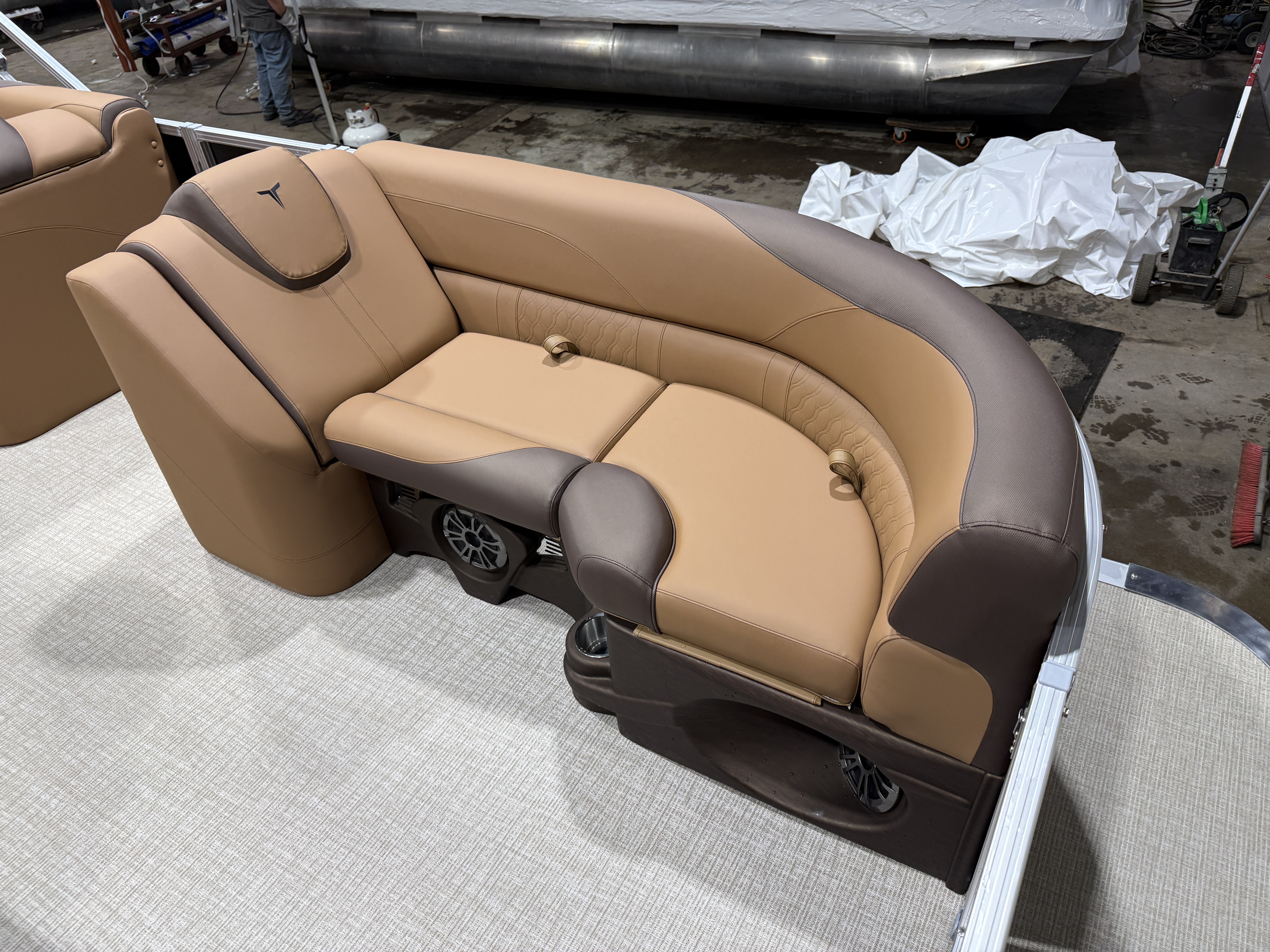 2027 Tahoe LTZ 2385 VRB SE Swingback Pontoon $42995