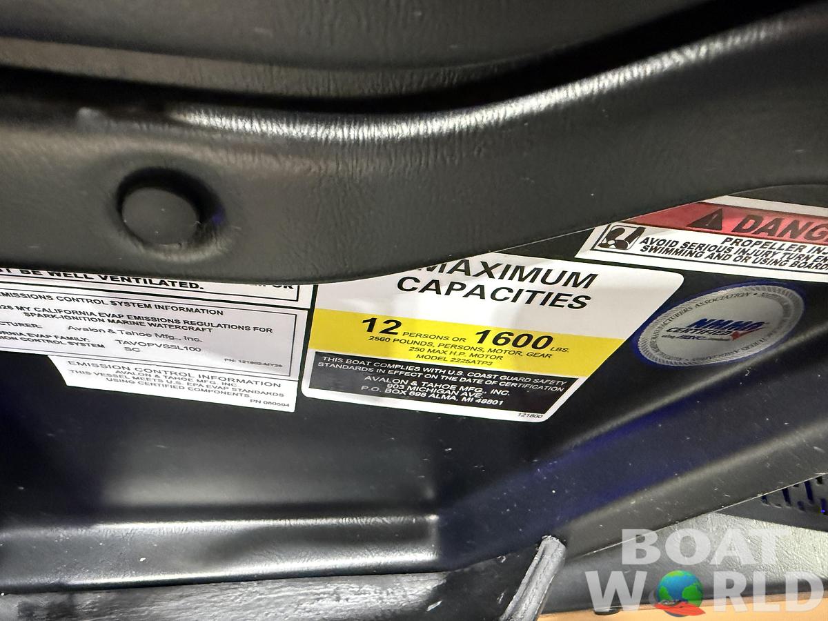 2026 Tahoe Cascade 2385 Quad Lounge Shift SS Tritoon $73995