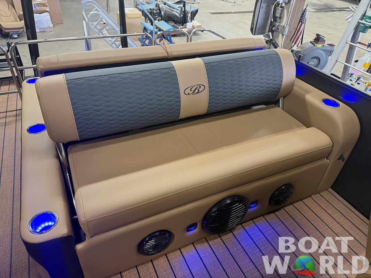 2026 Bentley Pontoons Elite 223 Swingback Tritoon