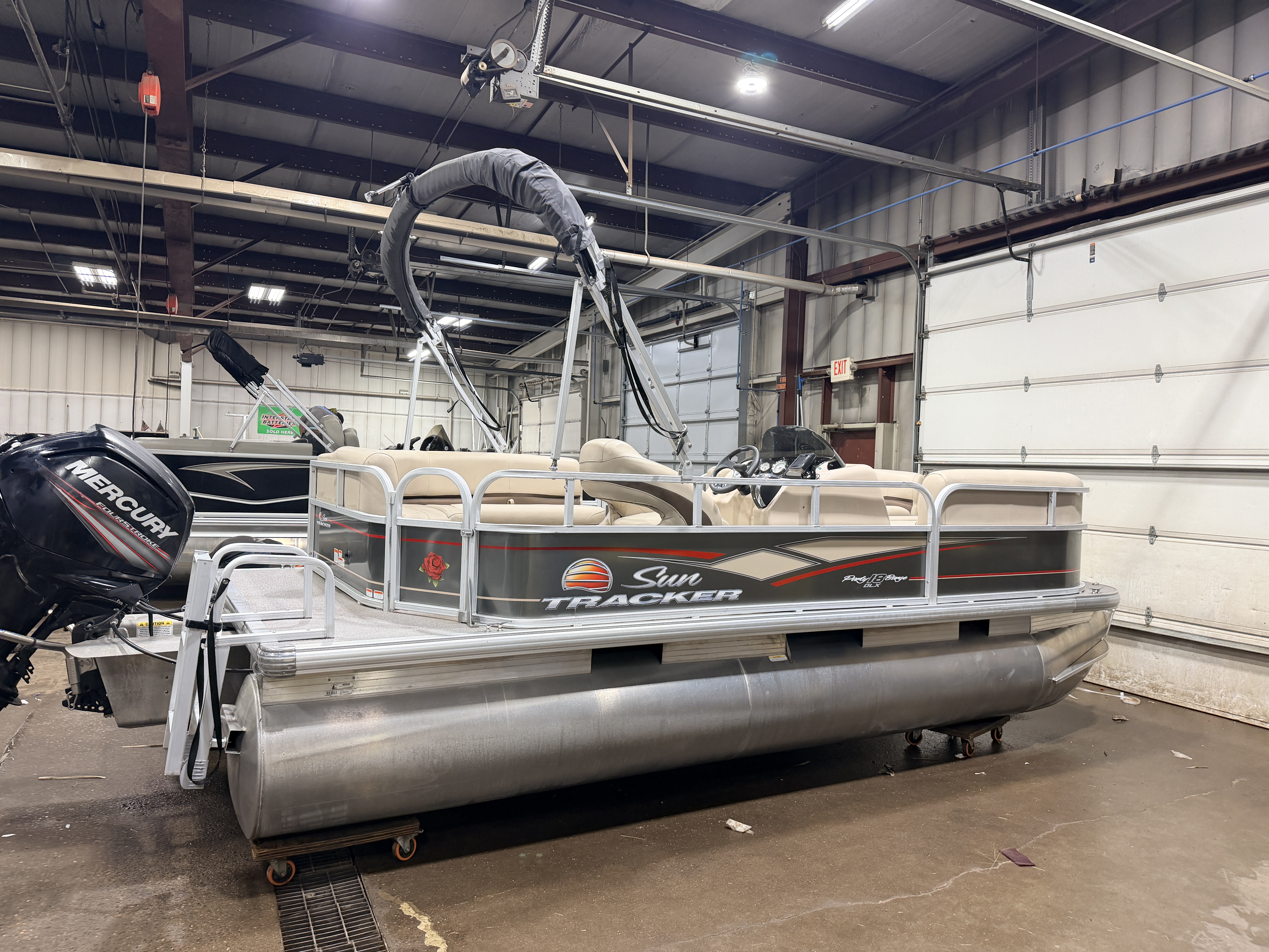 Used 2019 Sun Tracker Party Barge 18 DLX & 75HP Mercury 4Stroke -$21,995
