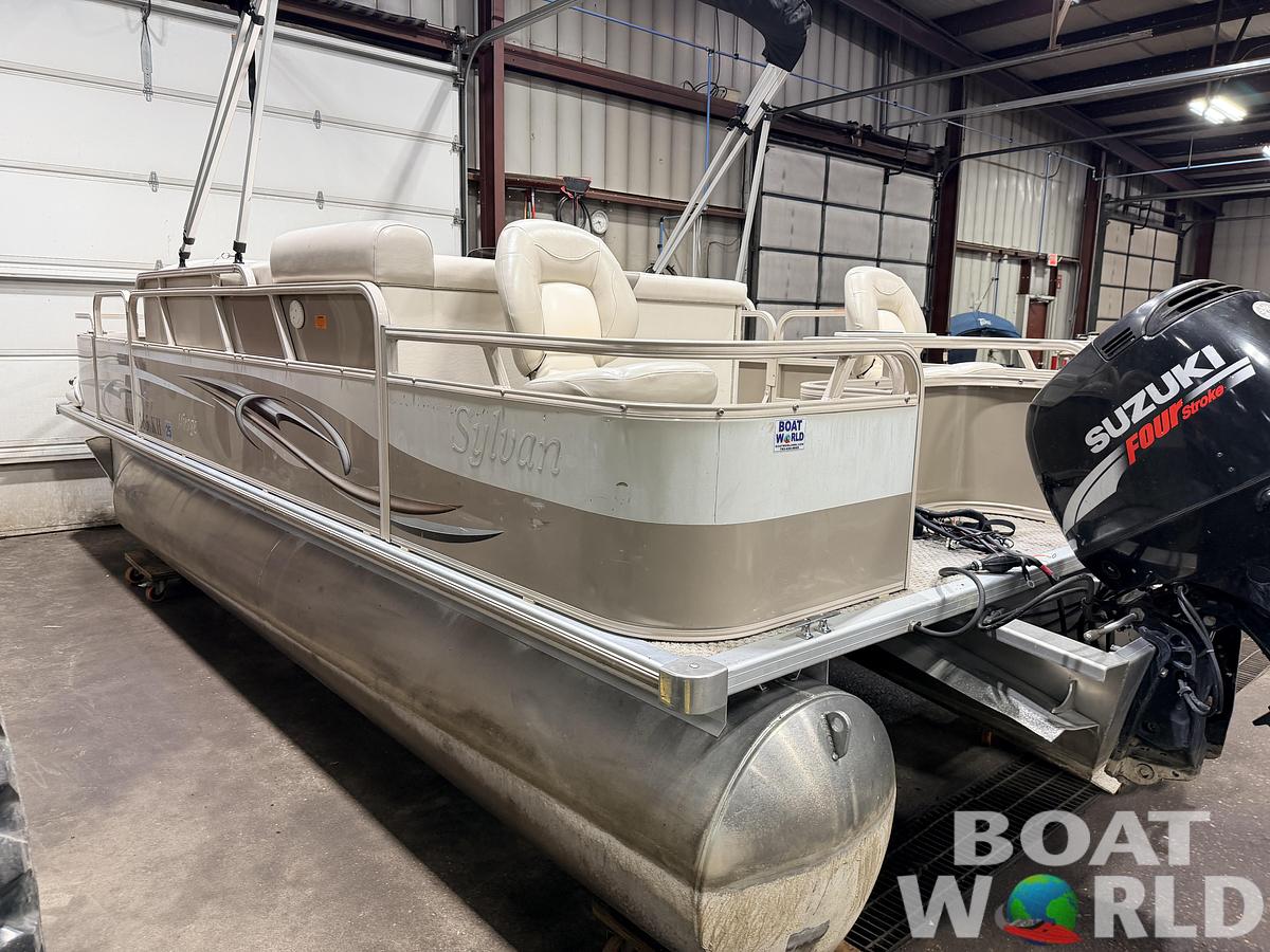 Used 2008 Sylvan Mirage 8520 Party Fish