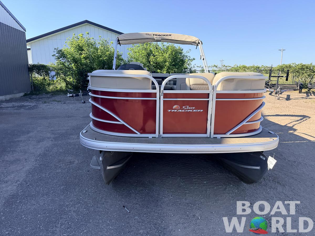 Used 2023 Sun Tracker Party Barge 20 DLX & 90HP Mercury 4Stroke -$27,995