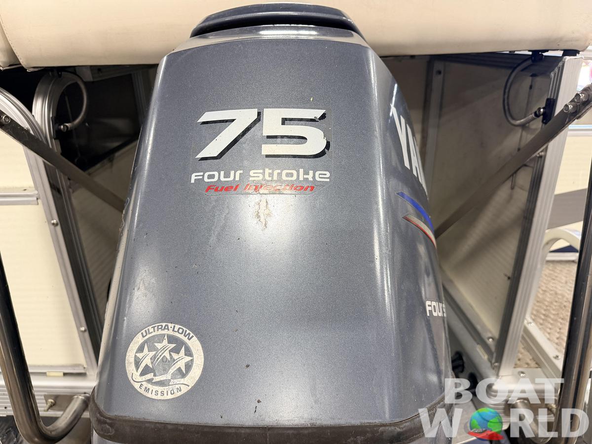 Used 2005 Bennington 2275 RL & 75HP Yamaha 4Stroke - $15,995