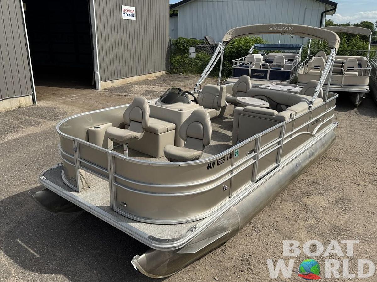Used 2016 Sylvan 820 4-PT Pontoon