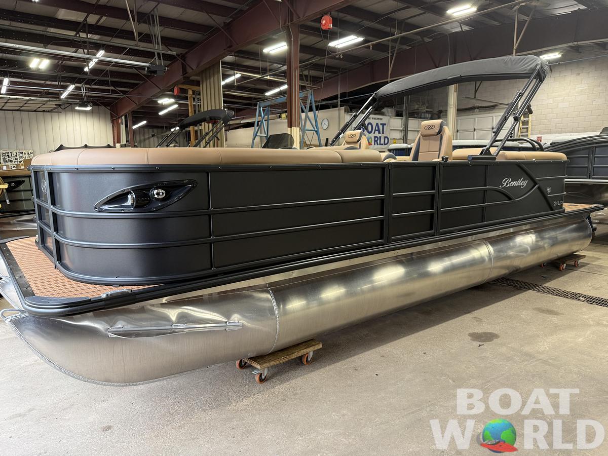 2026 Bentley 300HP Legacy 243 Navigator Tritoon $68995