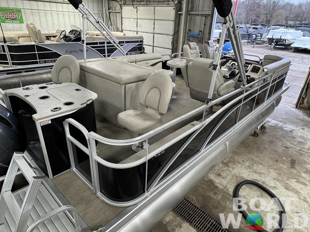 Used 2017 Bennington  22 SS Pontoon with 90HP Yamaha Fourstroke EFI