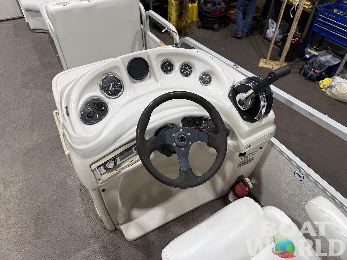 Used 2001 Manitou Legacy 240 & 2017 Mercury 4Stroke EFI $12,995