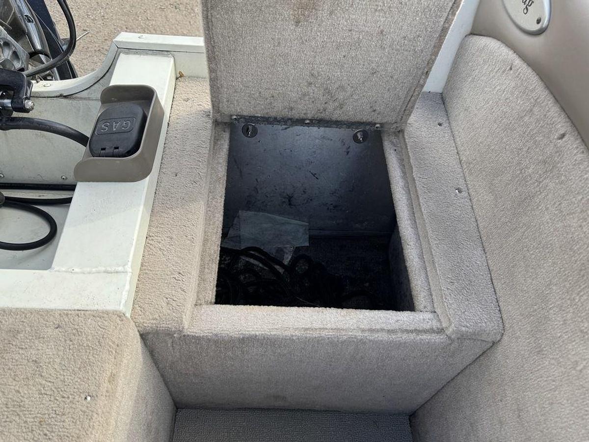 Used 2010 Smoker Craft Pro Mag 182