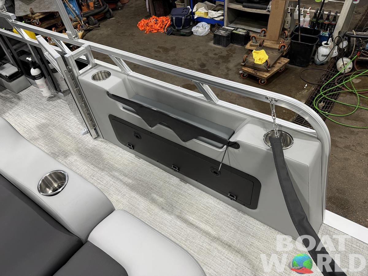2026 Tahoe Pontoons Sport 2180 Swingback (VRB) 