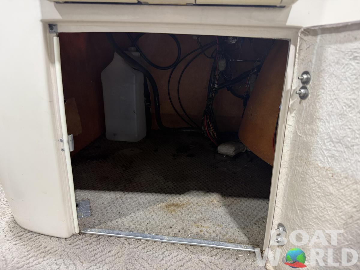 Used 2001 Manitou Legacy 240 & 2017 Mercury 4Stroke EFI $12,995