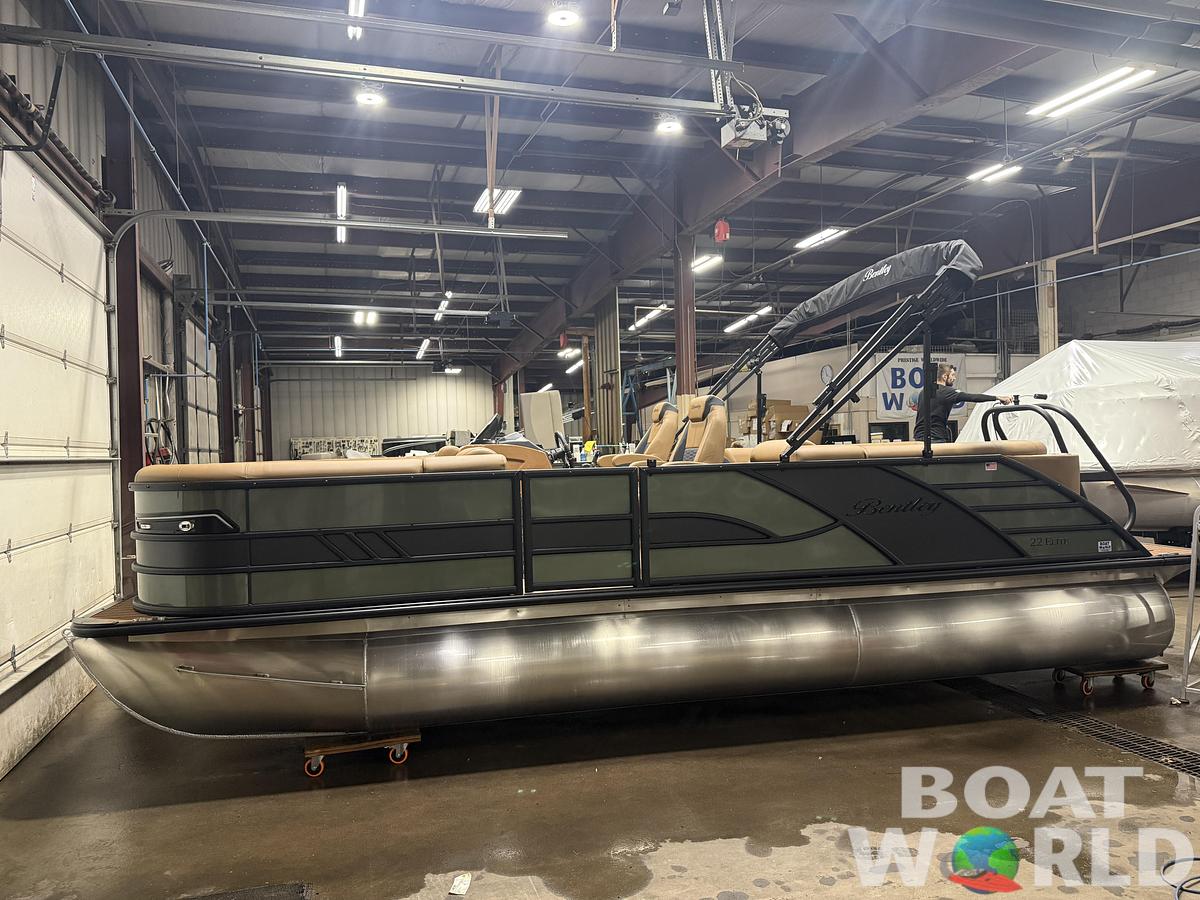 2026 Bentley Pontoons Elite 223 Admiral Quad Lounge Tritoon