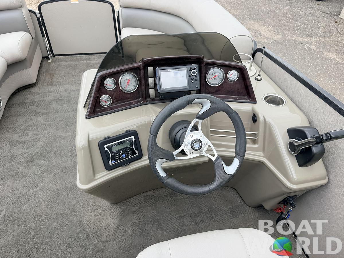 Used 2012 Premier 225 Solaris & 50HP Yamaha 4Stroke -$19,995
