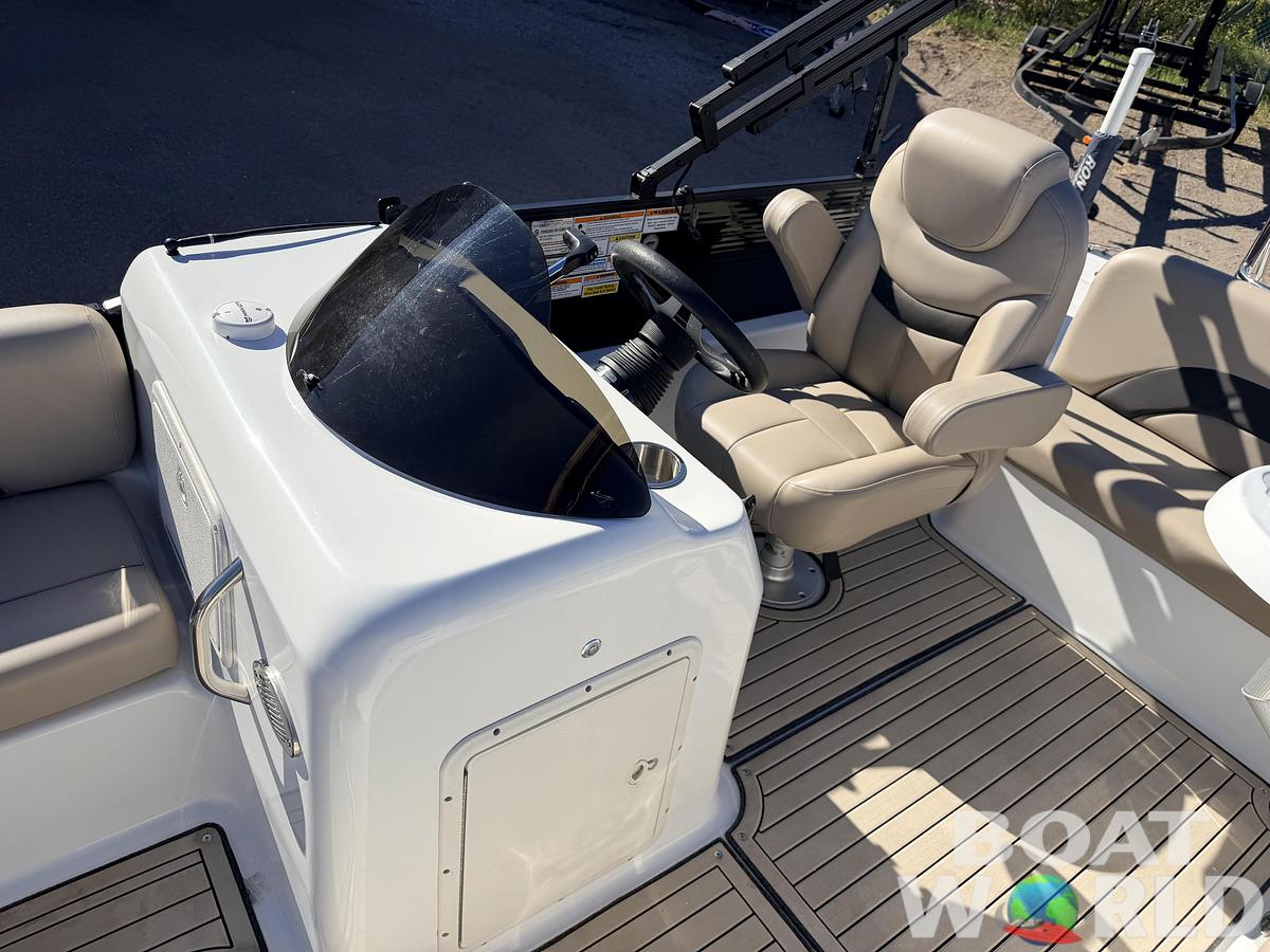 Used 2021 Hurricane Fun Deck 198 with 140HP Suzuki & Tandem Axle Trailer -$31,995