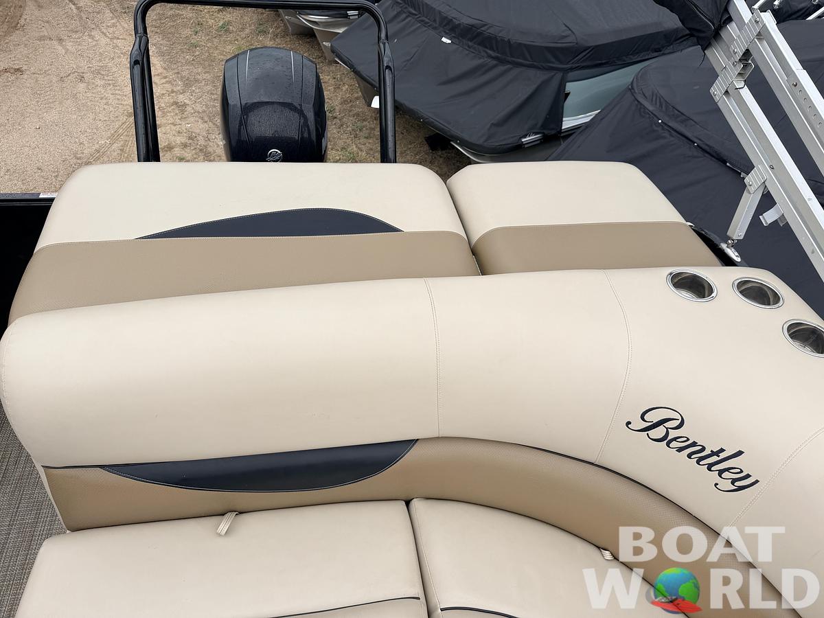 Used 2018 Bentley Encore 240 Cruise SE & 150HP Mercury 4Stroke -$29,995