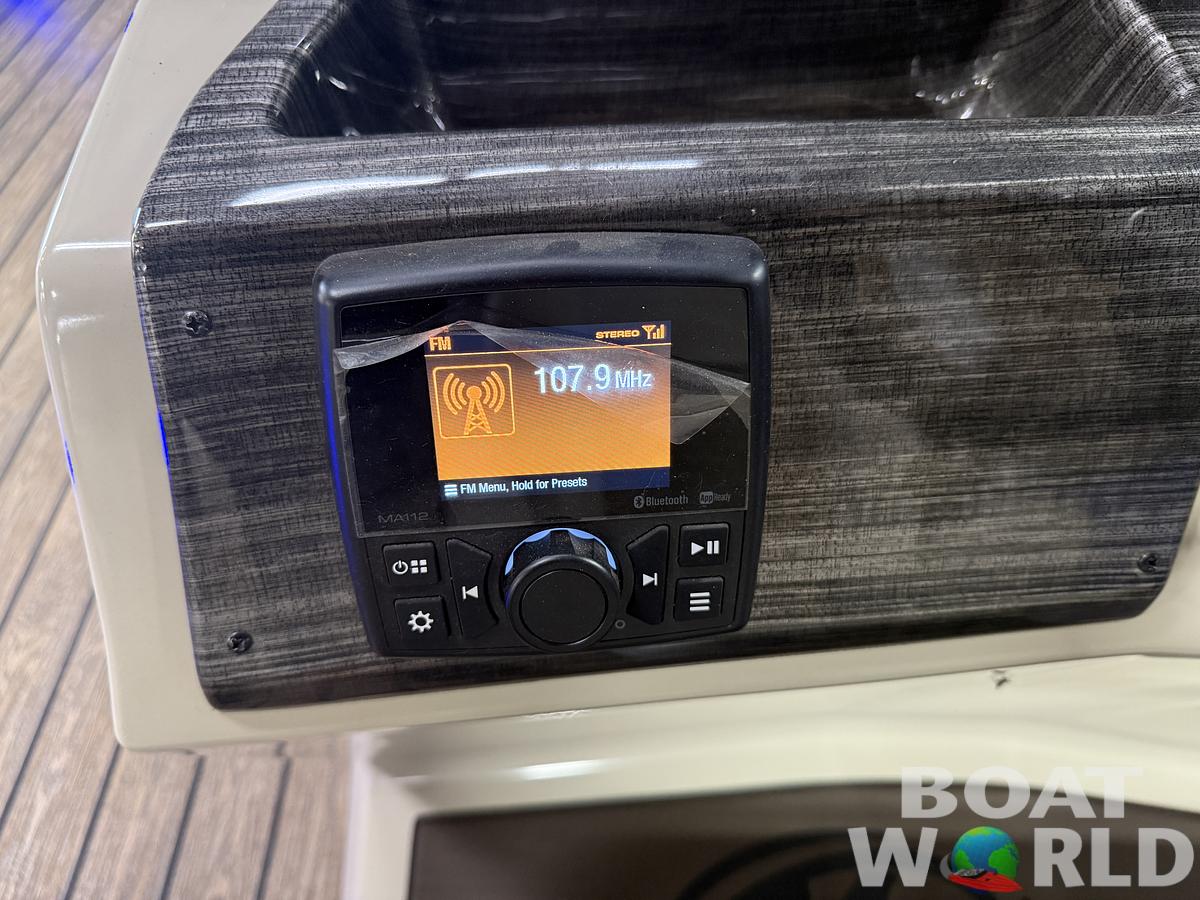 2023 Montego Bay NEW* 8524 Swingback Pontoon & 100HP 4-Stroke EFI