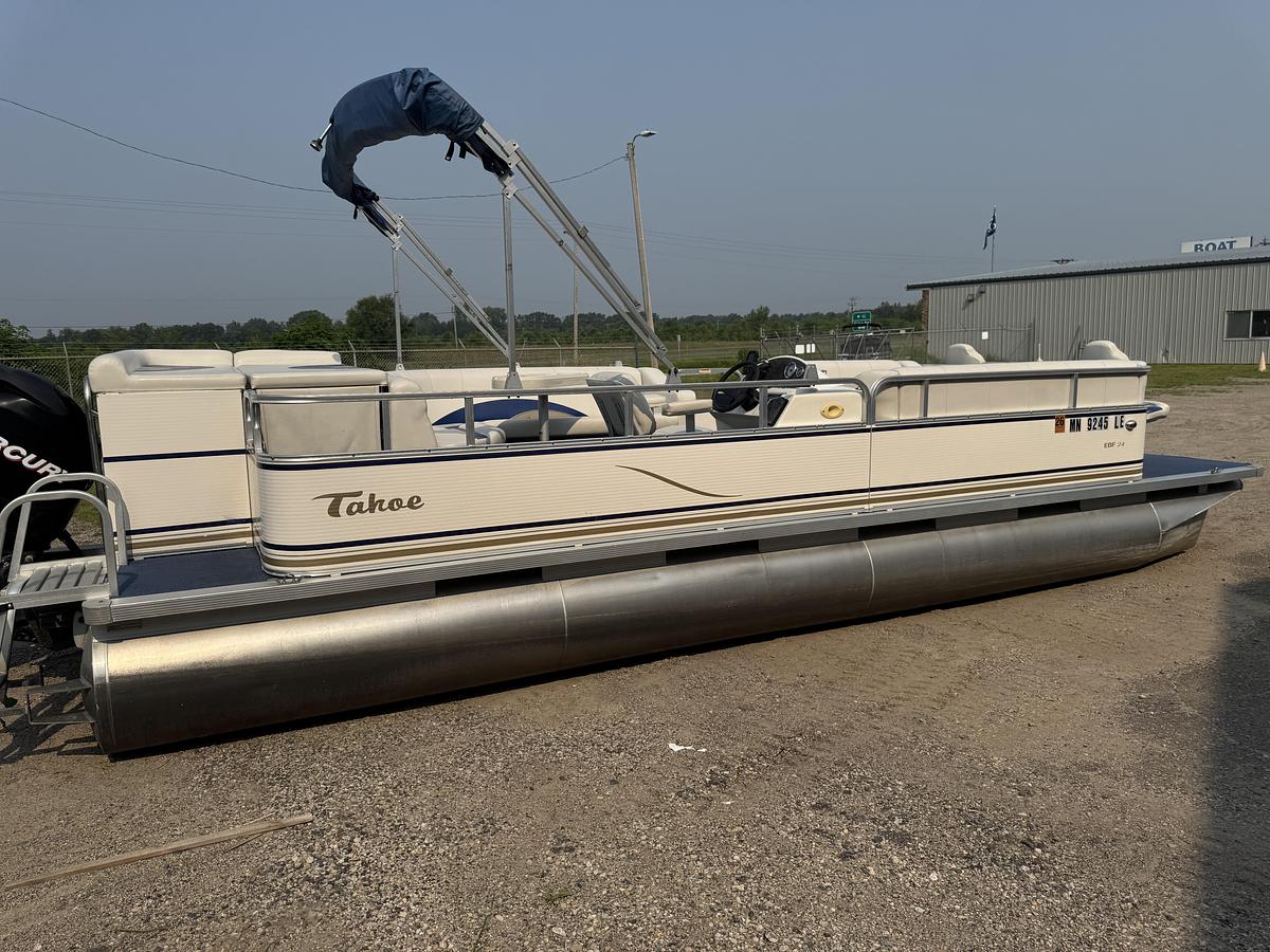 Used 2008 Tahoe Pontoons 24 Bow Fish Pontoon