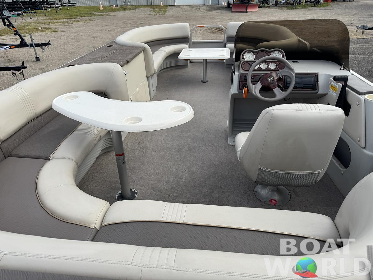 Used 1999 Crestliner 2485 LSI