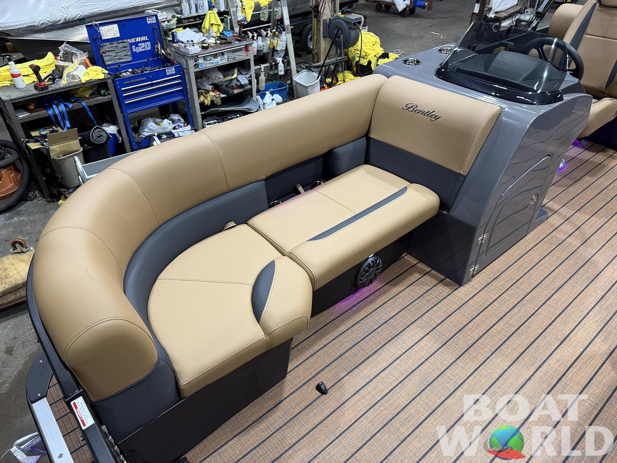 2027 Bentley Legacy 220 QSB Swingback $46995