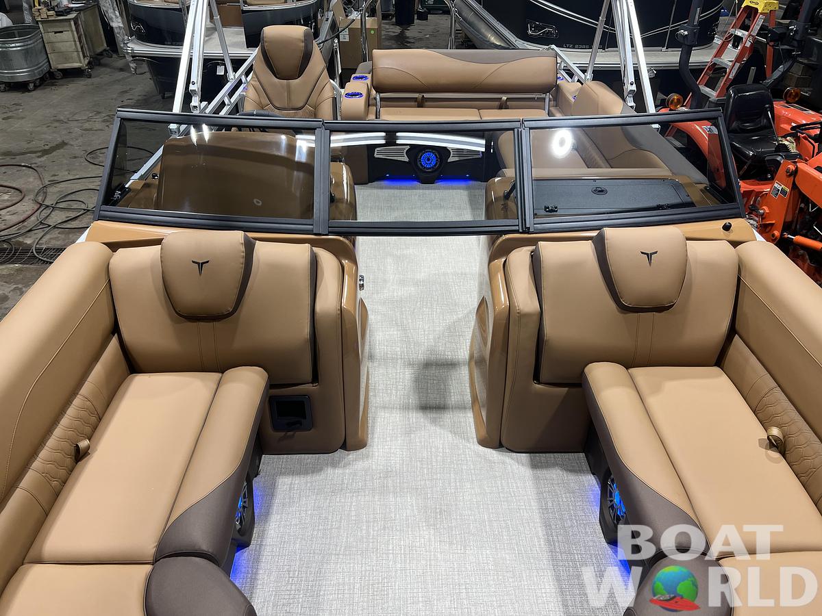 2026 Tahoe Pontoons LTZ 2385 Swingback (VRB) Windshield Tritoon