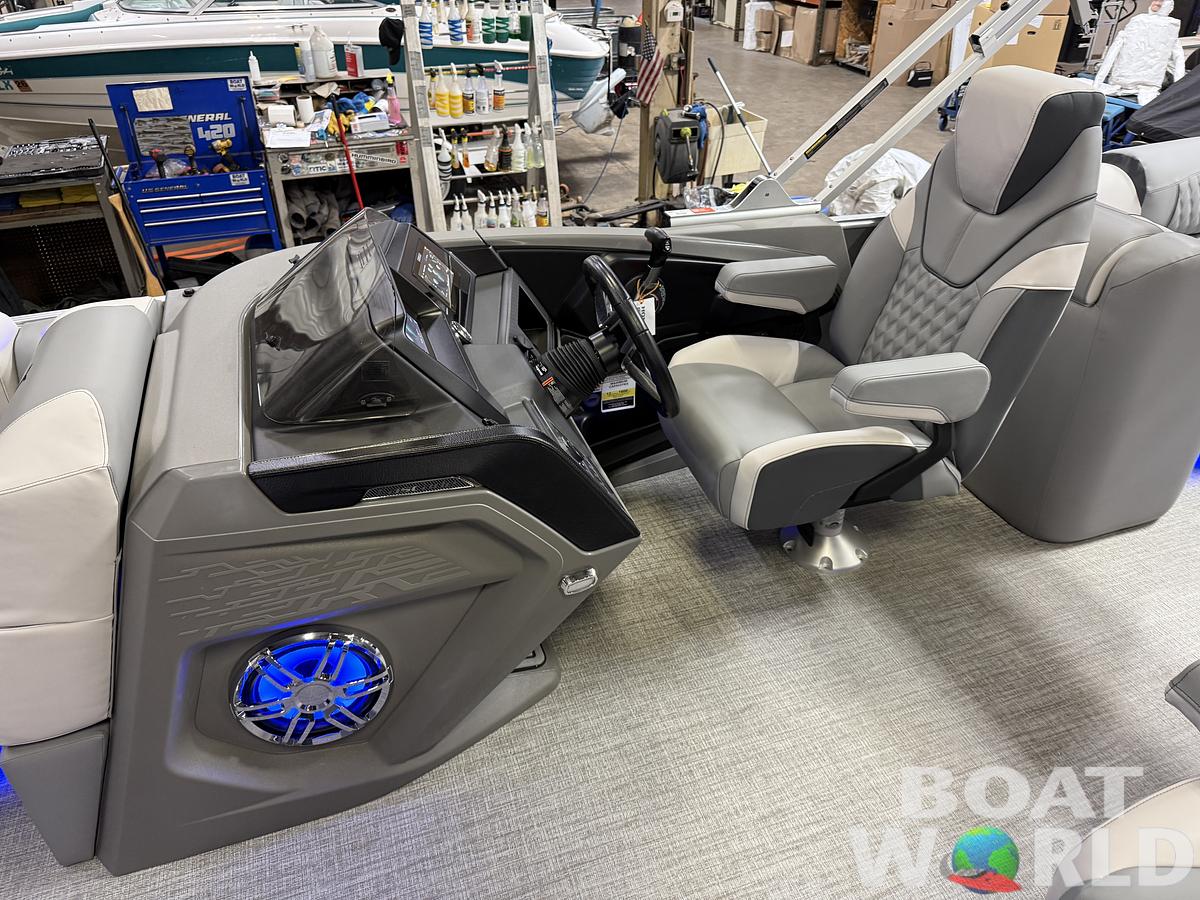 2025 Tahoe Pontoons Cascade 2385 Quad Lounge Tritoon & Honda 4-Stroke EFI
