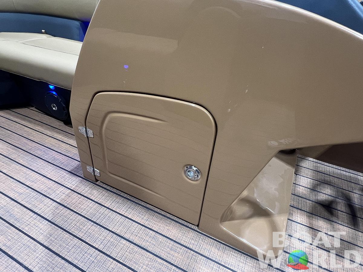 2026 Bentley Legacy 220 QSB Swingback $43995