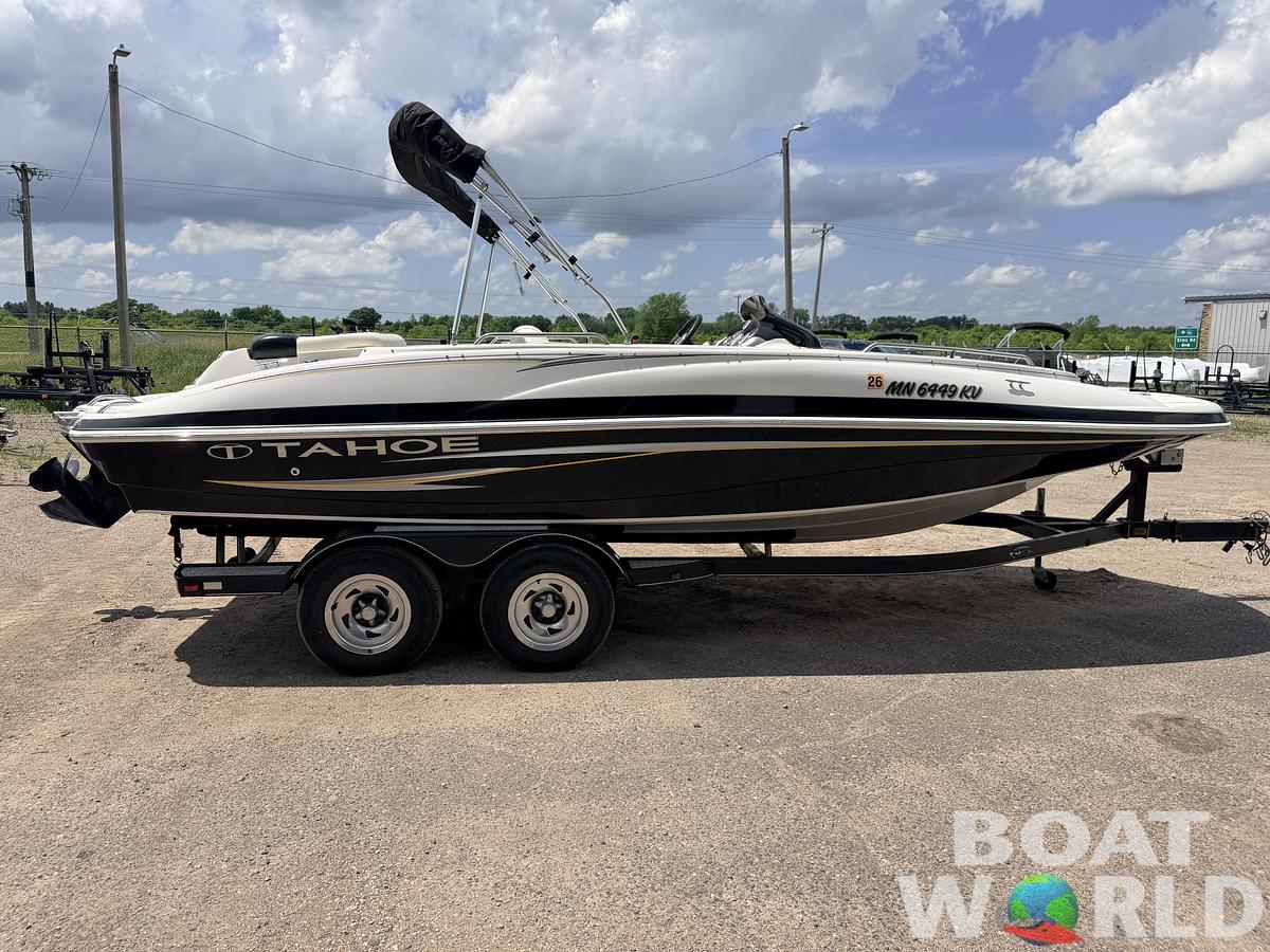 Used 2011 Tahoe 215 Xi Deck Boat & 220HP Mercruiser V8 -$17,995