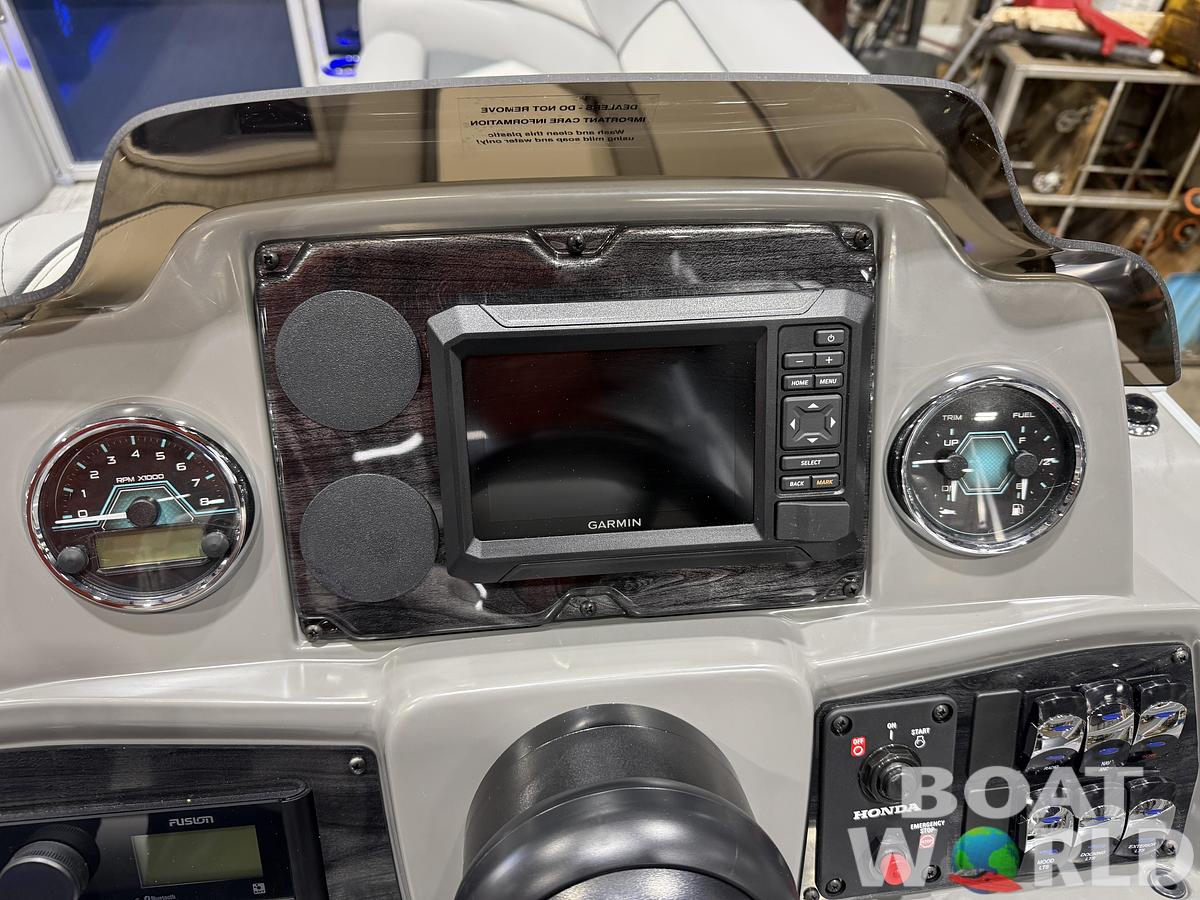 2026 Tahoe Sport 2385 Swingback (VRB) Tritoon 