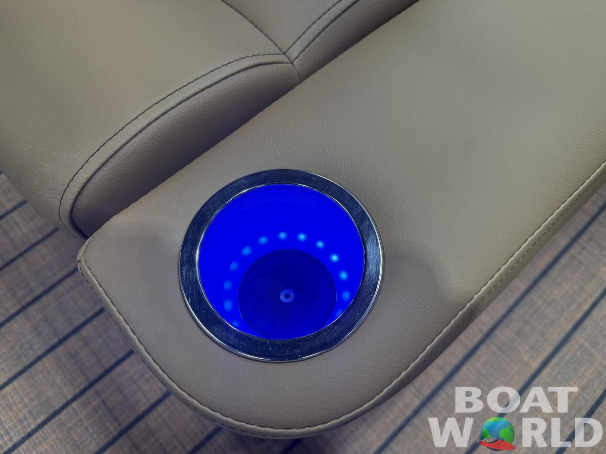 2026 Bentley Legacy 200 Swingback Pontoon $40995