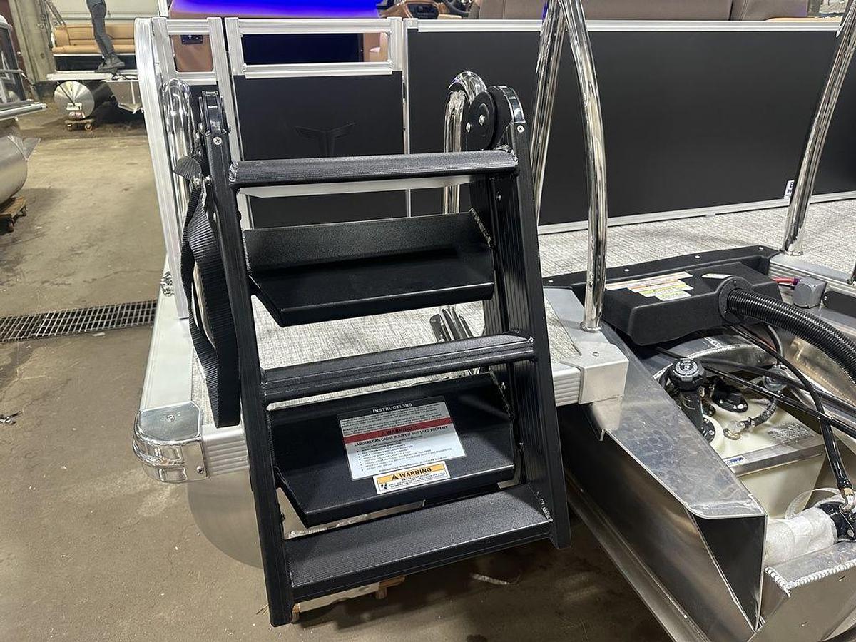 2025 Tahoe Pontoons LTZ 2385 Elite Cruise Windshield Tritoon & Honda 4-Stroke EFI