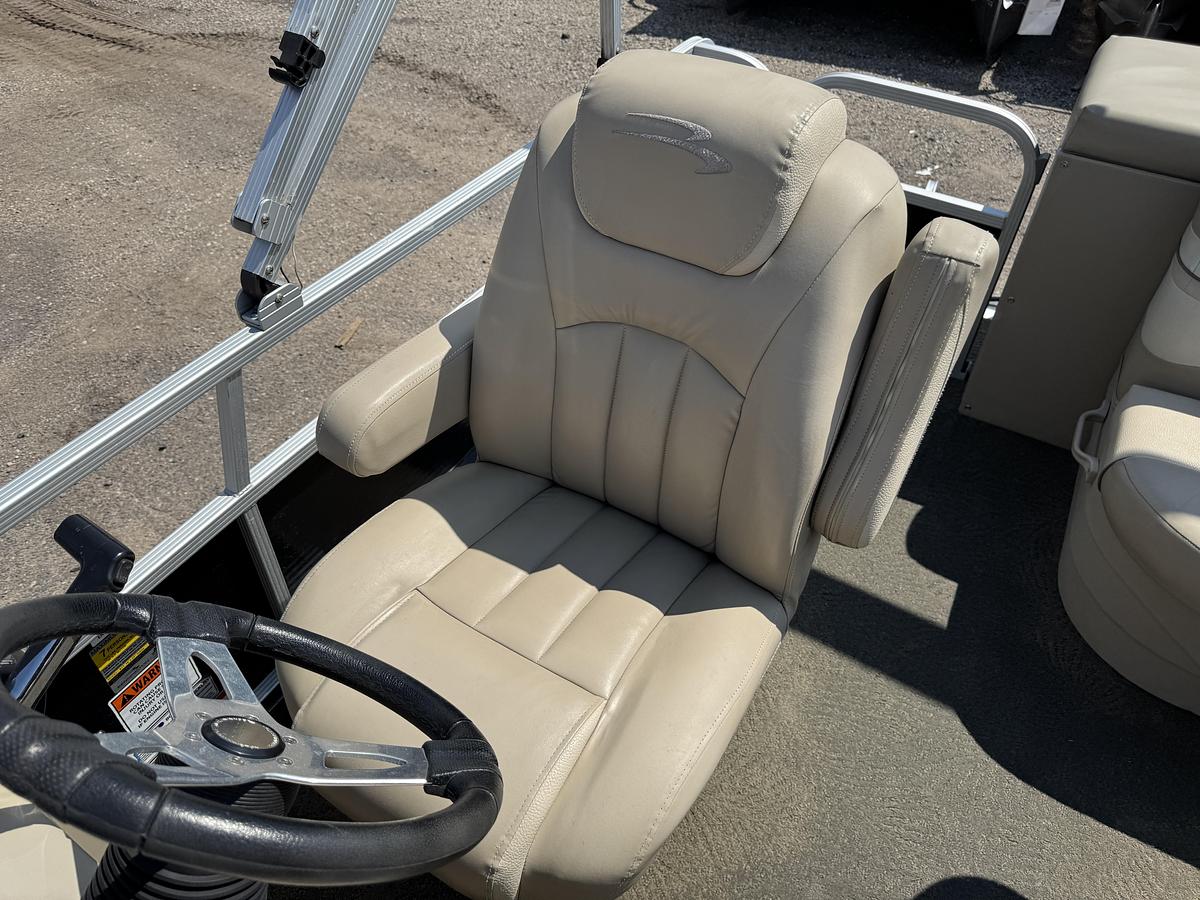 Used 2013 Bennington 17SF