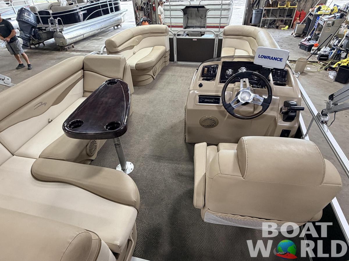 Used 2016 Bennington 20 SLM & 50HP Yamaha 4Stroke -$19,995