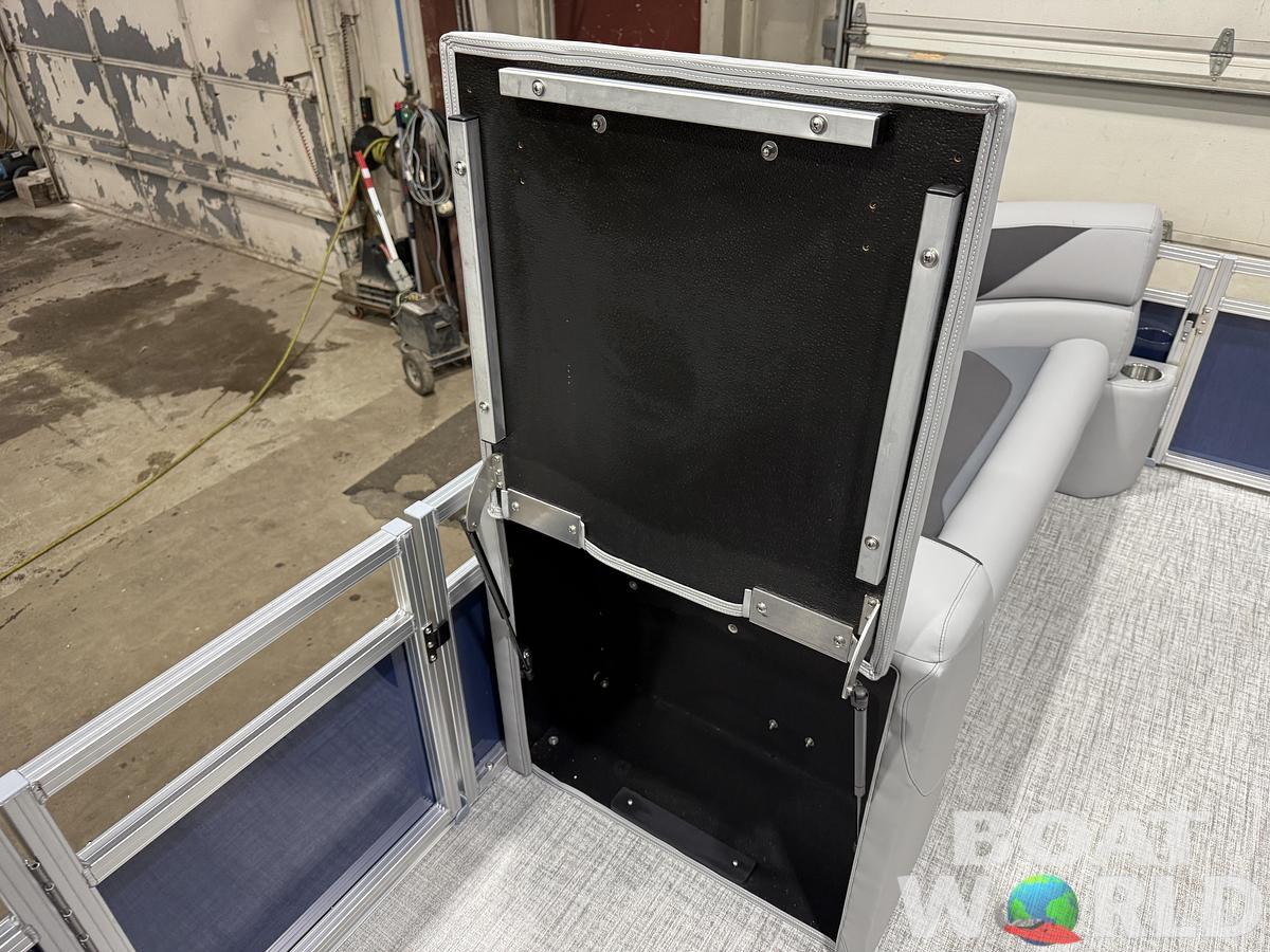 2026 Tahoe Sport VRB 2385 Swingback & 4-Stroke $34995