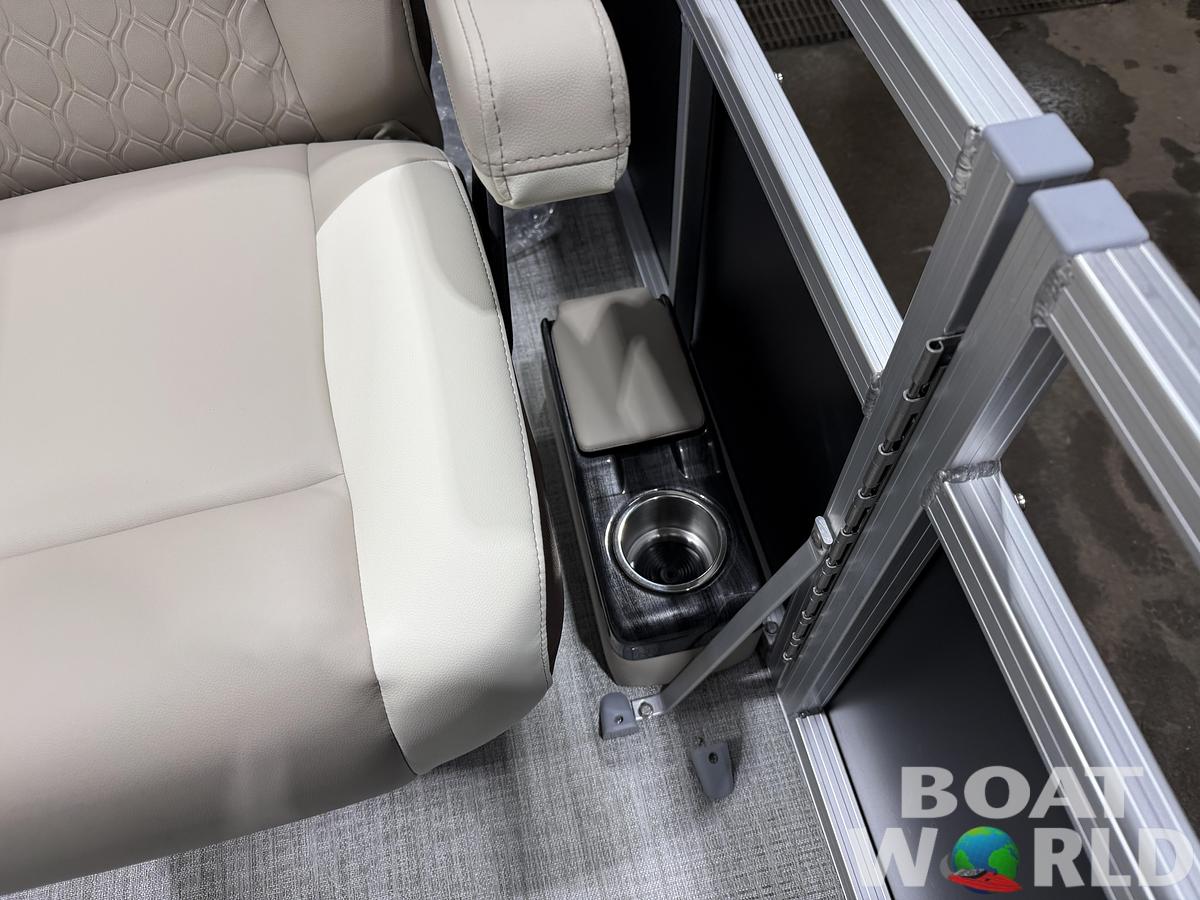 2026 Tahoe Pontoons Sport 2180 Quad Lounge