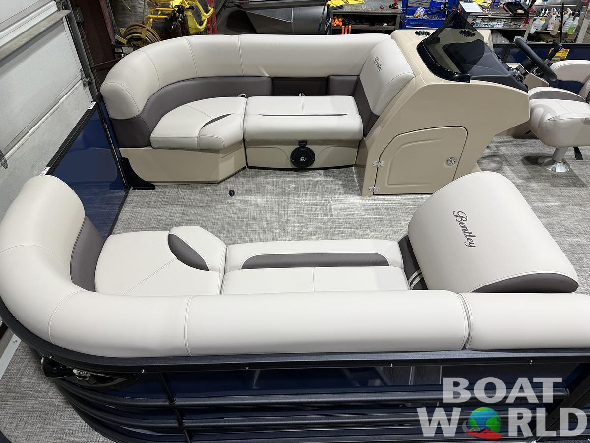 2026 Bentley Legacy 220 Navigator Quad Lounge Pontoon $36995