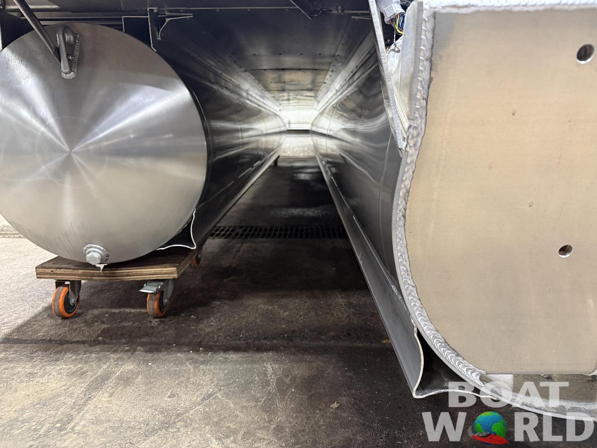 2026 Tahoe LTZ VRB Swingback Tritoon & Honda $51995