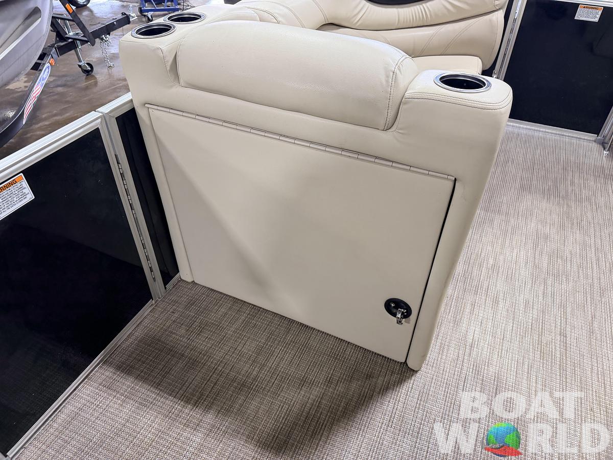 Used 2019 Sylvan MIrage 820 LZ Quad Lounge & 90HP Yamaha -$27,995