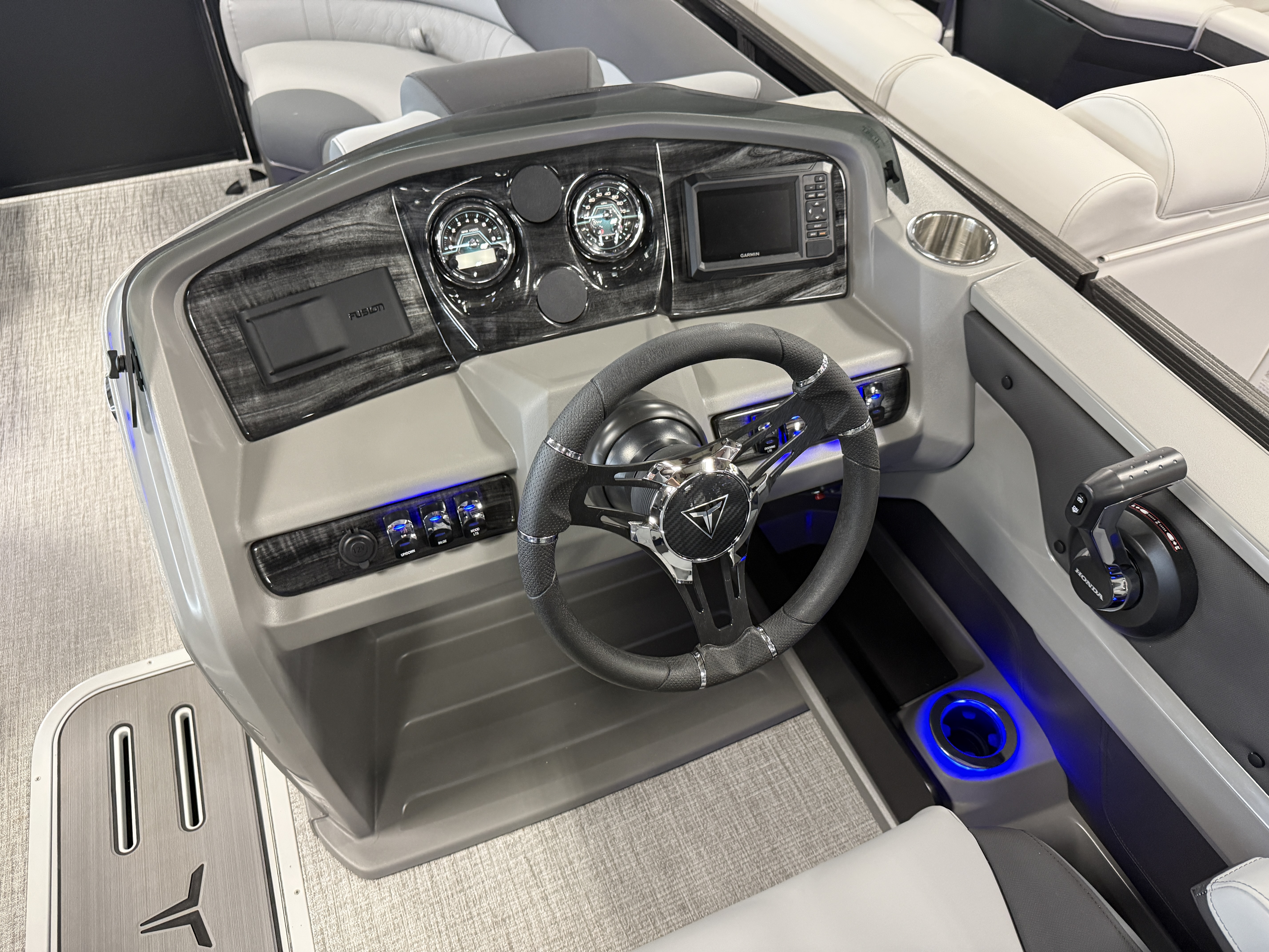 2027 Tahoe LTZ 300HP QLS 2385 Tritoon $71,995