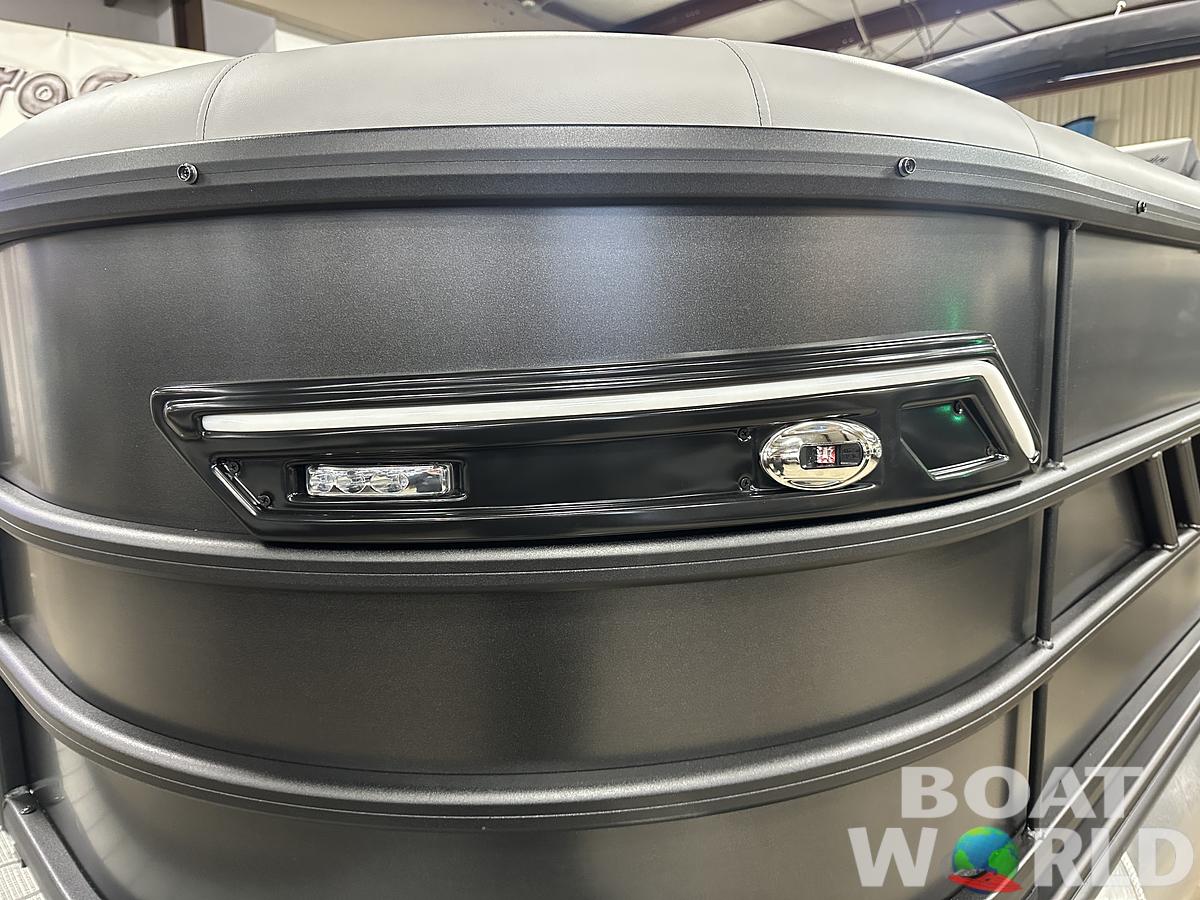 2025 Bentley Pontoons Elite 223 Admiral Quad Lounge Tritoon & Honda 4-Stroke EFI