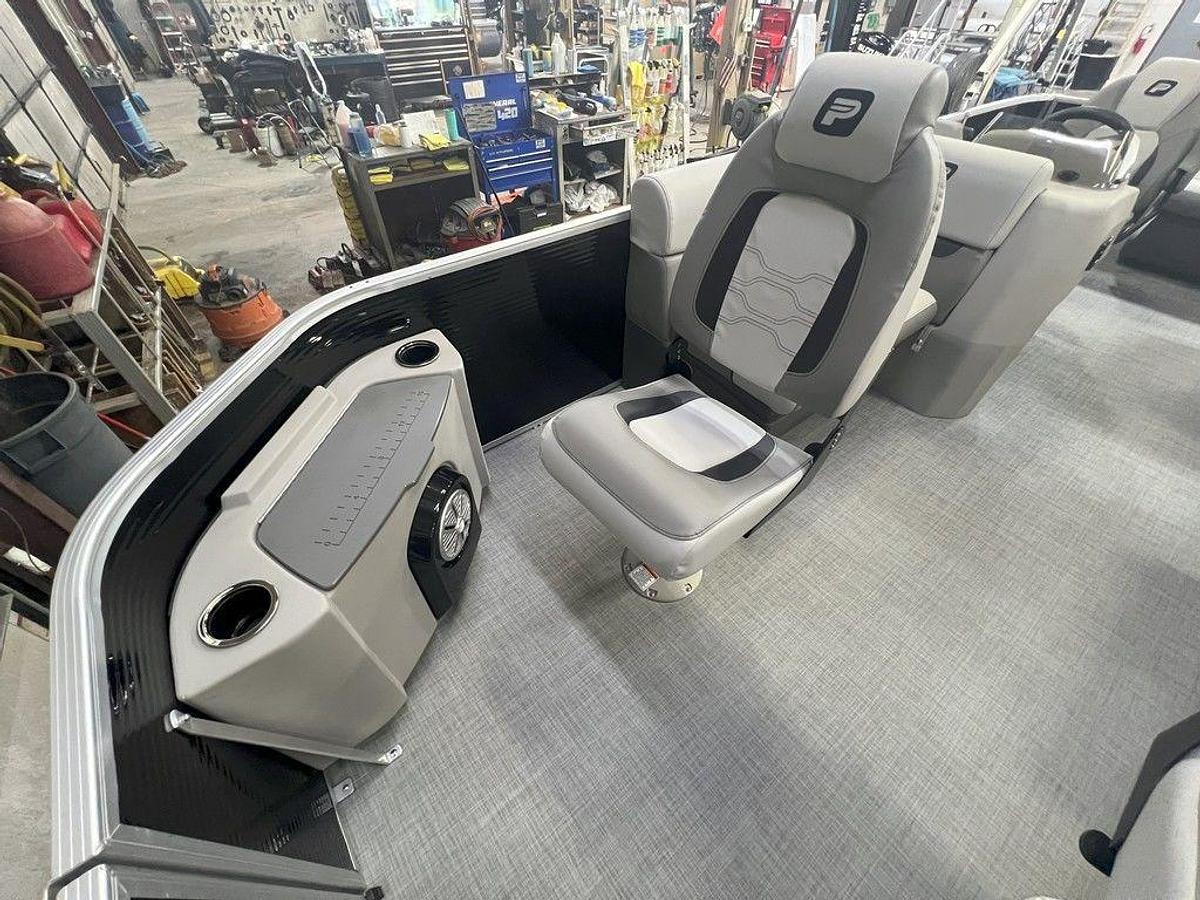 2025 Princecraft 21 Sportfisher 2-S Pontoon & Mercury 4-Stroke EFI