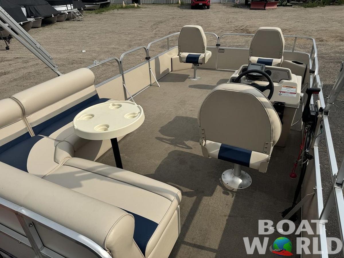 Used 2010 Weeres Cadet Fish 18' & Mercury 4-Stroke